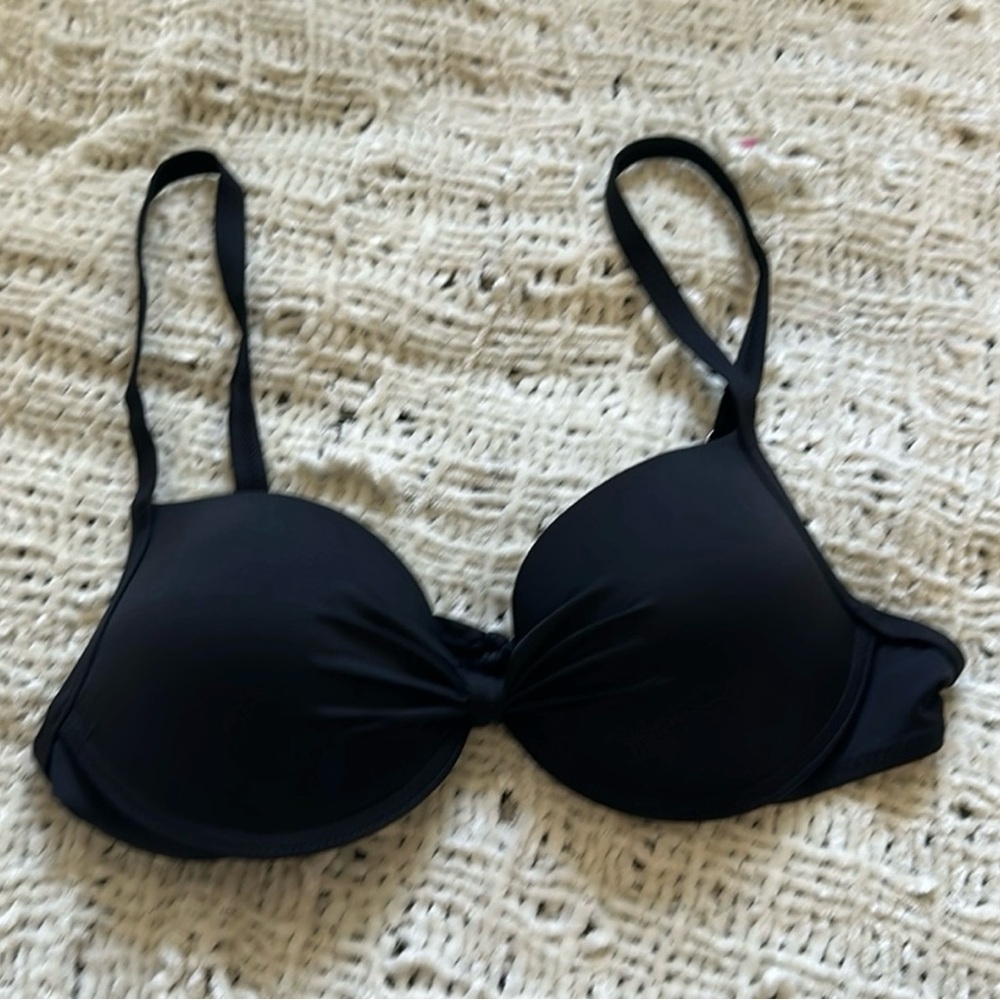 Black Women's Padded Swim Top - Sleek Support